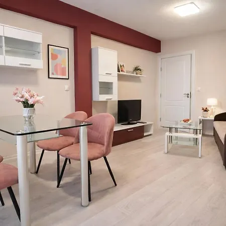 Plovediv & Private Parking - Walk To Old Town And Main Street Appartement