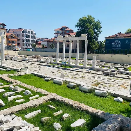 Plovediv & Private Parking - Walk To Old Town And Main Street *